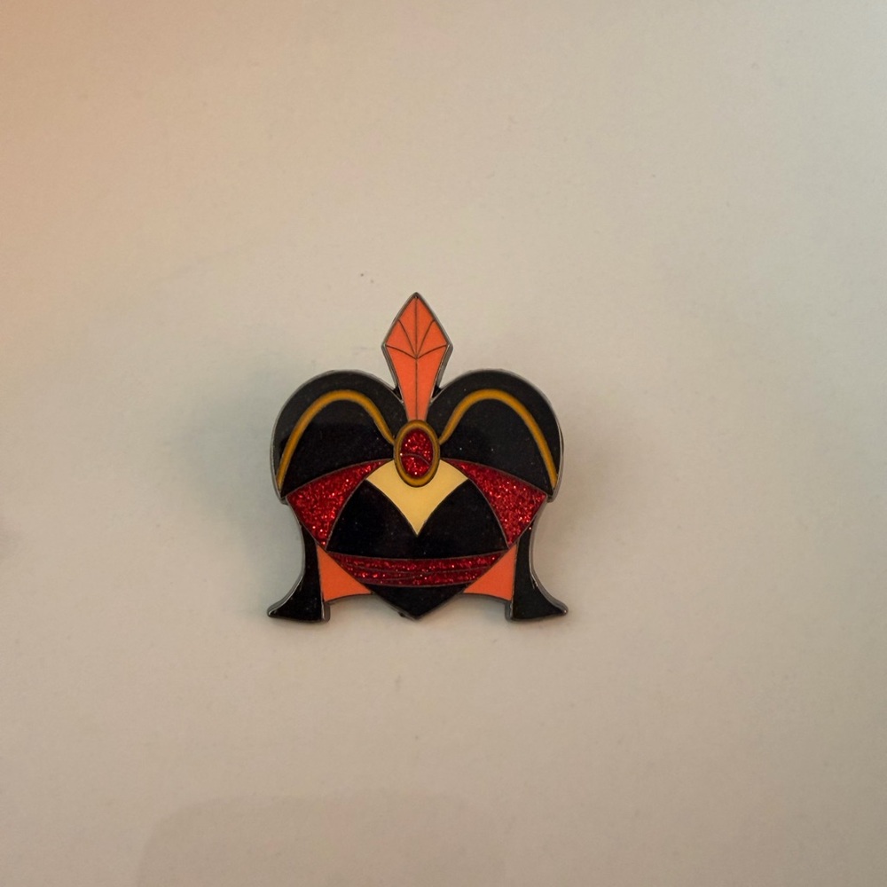 Disney Loungefly enamel mystery pin Villian Jafar theme heart from Aladdin